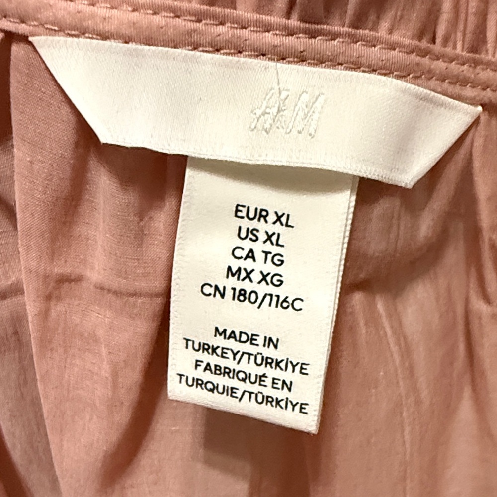 Light Pink Ruffled Blouse H&M - Picture 2 of 2